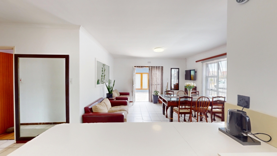 5 Bedroom Property for Sale in Colorado Park Western Cape